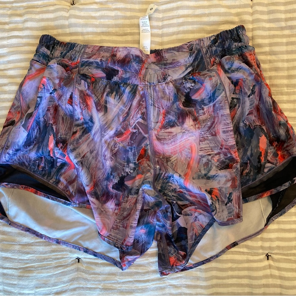 Lululemon Hotty Hot Short